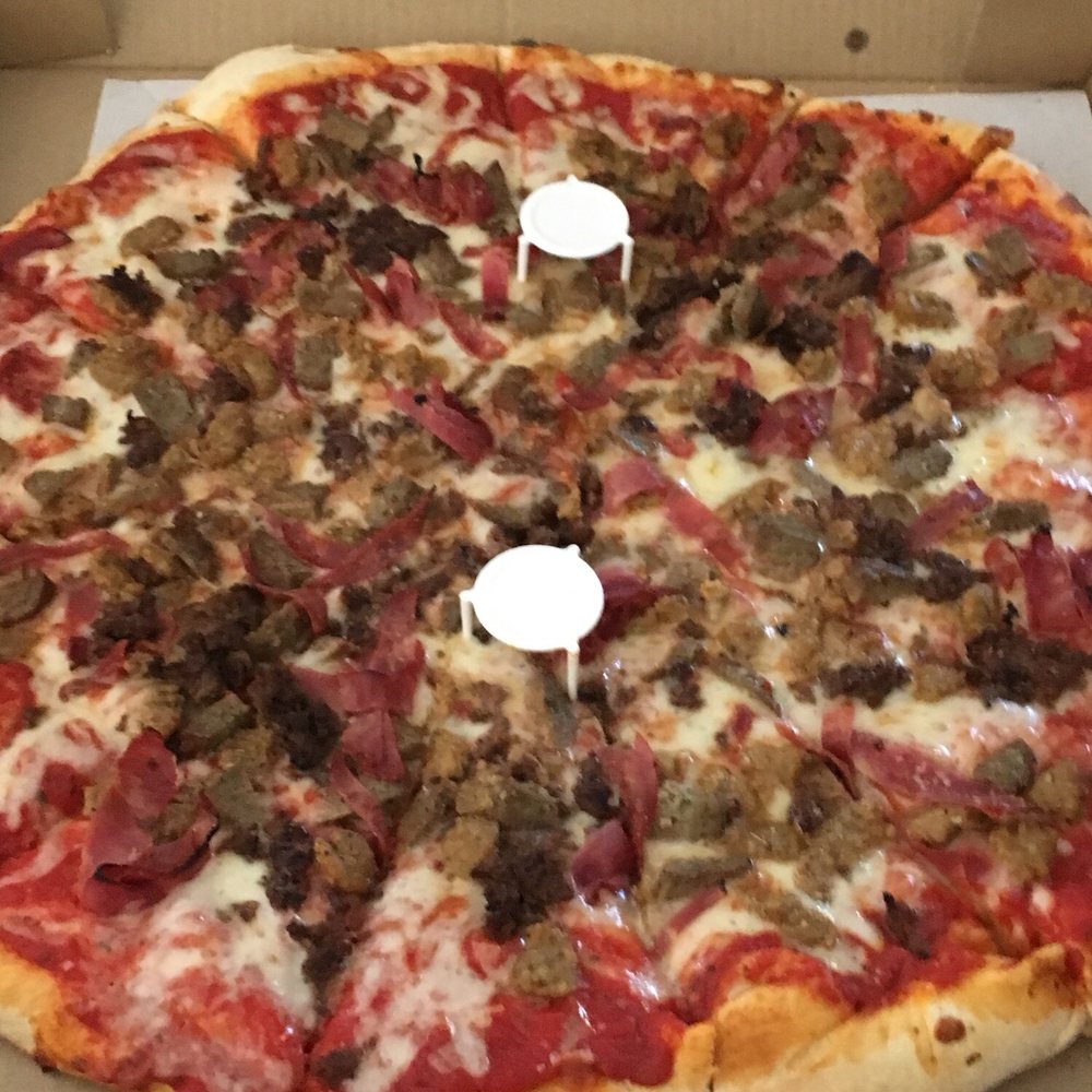 Mozzarella cheese ratio is perfectly scattered. Mozzarella cheese ratio is perfectly scattered.