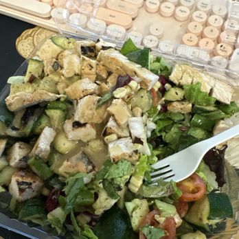 Fresh Corn Grill - Half Fresh Corn Grill Salad - American Near Me - Westwood, California Fresh Corn Grill - Half Fresh Corn Grill Salad - American Near Me - Westwood, California