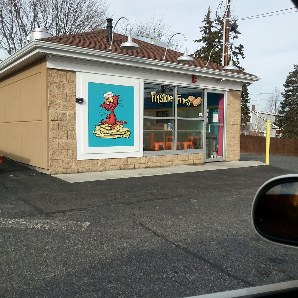Friskie Fries - Front set back from road - Food Trucks Near Me - Johnston, Rhode Island