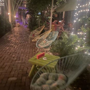 Broken Shaker - Exterior - Cocktail Bars Near Me - Miami Beach, Florida