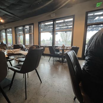 Brix Tavern - Tualatin - Breakfast & Brunch Near Me - Tualatin, Oregon