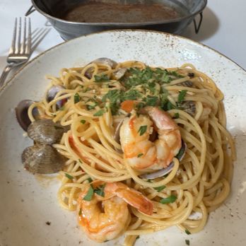 Scala Osteria - Spaghetti con vongole - Italian Near Me - Napa, California