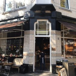 Vlaamsch Broodhuys - Looking towards business
