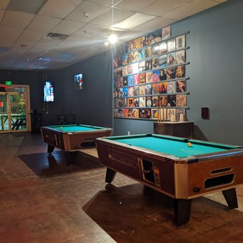 The Kickback Bar - Pool tables - Dive Bars Near Me - Houston, Texas