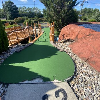 Willowbrook Golf Center - Tiger: Hole 13 - Golf Near Me - Wayne, New Jersey Willowbrook Golf Center - Tiger: Hole 13 - Golf Near Me - Wayne, New Jersey