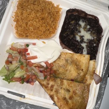 El Mariachi - Veggie quesadilla plate - Mexican Near Me - Kapolei, Hawaii El Mariachi - Veggie quesadilla plate - Mexican Near Me - Kapolei, Hawaii