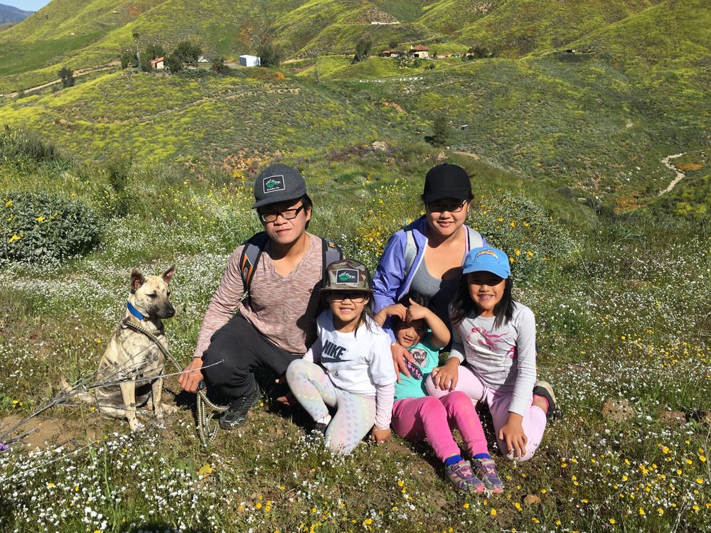 Exclusive Mobile Beauty Services Logo