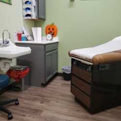 South Coast Family Medicine - Waiting room in back