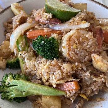My Thai Beach - Pineapple Fried Rice - Thai Near Me - Capitola, California My Thai Beach - Pineapple Fried Rice - Thai Near Me - Capitola, California