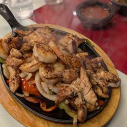 Fajitas, chicken & shrimp combo