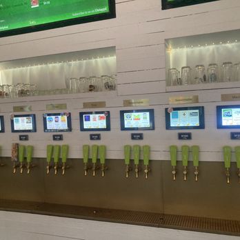 Tapster Philadelphia - 57 taps! - Sports Bars Near Me - Philadelphia, Pennsylvania Tapster Philadelphia - 57 taps! - Sports Bars Near Me - Philadelphia, Pennsylvania