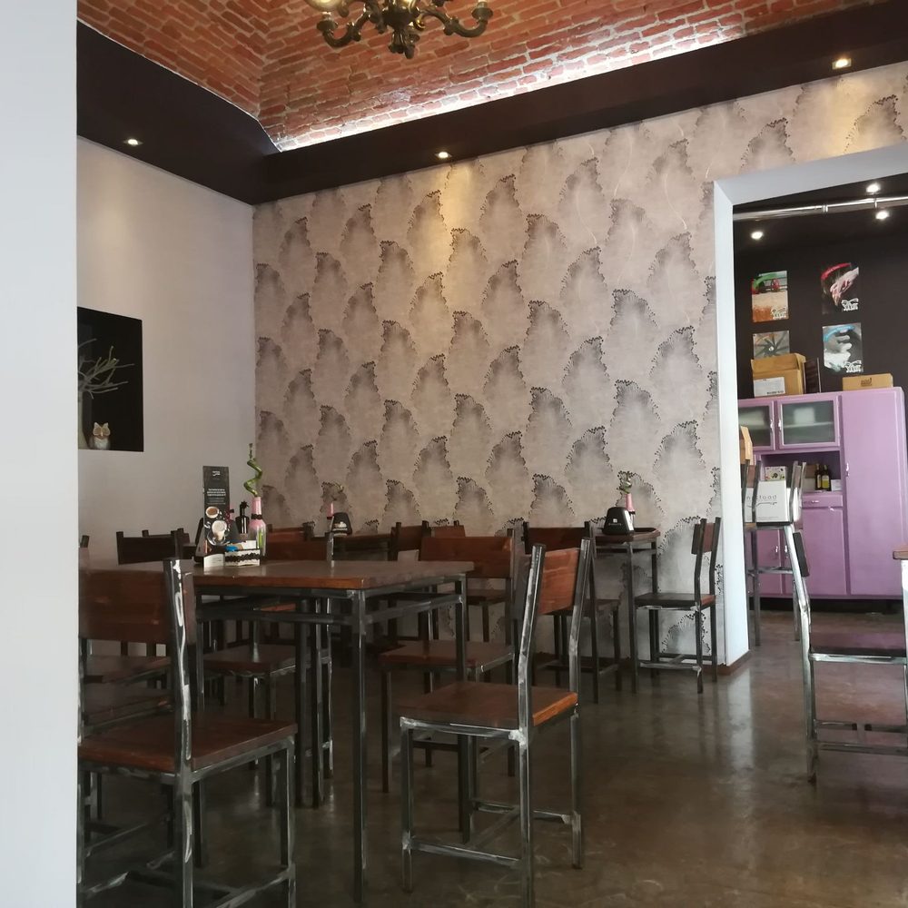 Freemadam - Indoor restaurant area - Cafes Near Me - Torino, TO