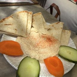 MEDITERRANEAN HUMMUS MEDITERRANEAN HUMMUS