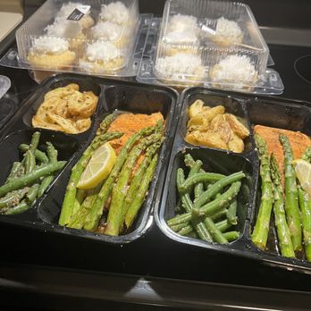 Bedazzled Treats - Salmon,asparagus,fresh string beans,potatoes,coconut cupcakes - Bakeries Near Me Bedazzled Treats - Salmon,asparagus,fresh string beans,potatoes,coconut cupcakes - Bakeries Near Me