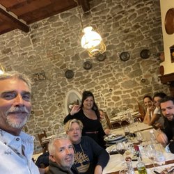 Ristorante BAR La Scuderia Eredi di Bernardini Remo - Friends enjoying a Friday lunch!