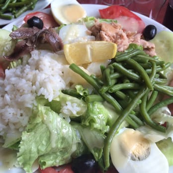 Coté Canal - Salade niçoise - Bars Near Me - Paris, 75