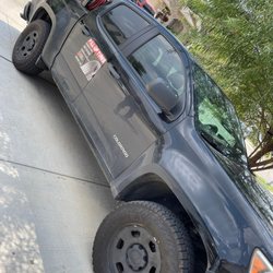 Fill Up Tire Service - Flat tire NP we come to you