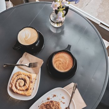Coffee Sknobs - White mocha, dirty chai with almond milk, cinnamon roll and apple crumb cake! - Coffee & Tea Near Me - Knob Noster, Missouri