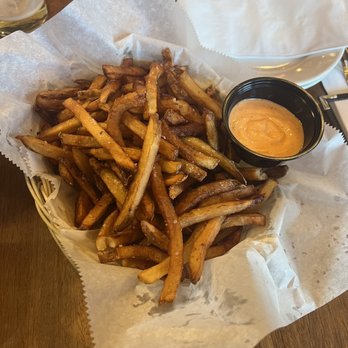 Offshore Ale - Fries - Breweries Near Me - Oak Bluffs, Massachusetts