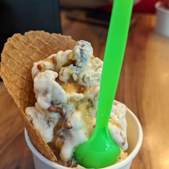 Sub Zero Nitrogen Ice Cream - Tiramisu pecan caramel - Desserts Near Me - Atlanta, Georgia Sub Zero Nitrogen Ice Cream - Tiramisu pecan caramel - Desserts Near Me - Atlanta, Georgia