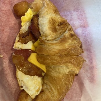 Dandee Donut Factory - Donuts Near Me - Deerfield Beach, Florida