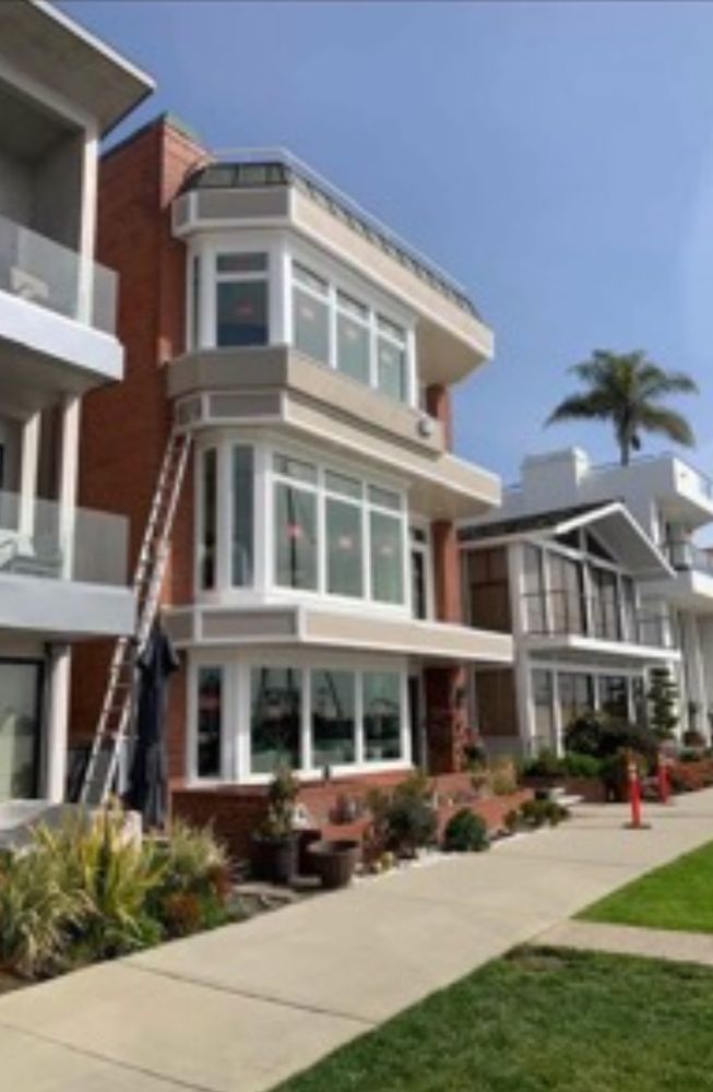 Slide of Handy Roof Solutions