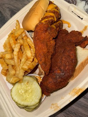 Dave's Hot Chicken by null