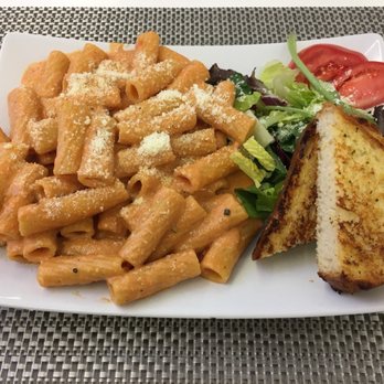 Baretto Caffe - Rose pasta - Cafes Near Me - Toronto, Ontario