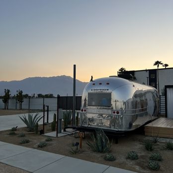 Acres Landing - Hotels Near Me - Desert Hot Springs, California Acres Landing - Hotels Near Me - Desert Hot Springs, California