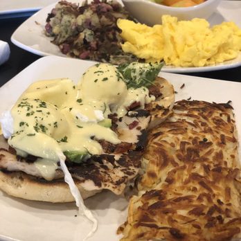 The Scratch Room - California Benedict and corn beef hash - Breakfast & Brunch Near Me - Anaheim, California The Scratch Room - California Benedict and corn beef hash - Breakfast & Brunch Near Me - Anaheim, California