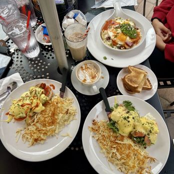 Broken Yolk Cafe - Breakfast & Brunch Near Me - Costa Mesa, California