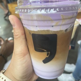 Cafe Comma - Purple Heart Latte (Taro/Ube Cream) - Coffee & Tea Near Me - Atlanta, Georgia