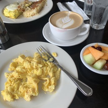 Bea Bea's - Coffee & Tea Near Me - Burbank, California