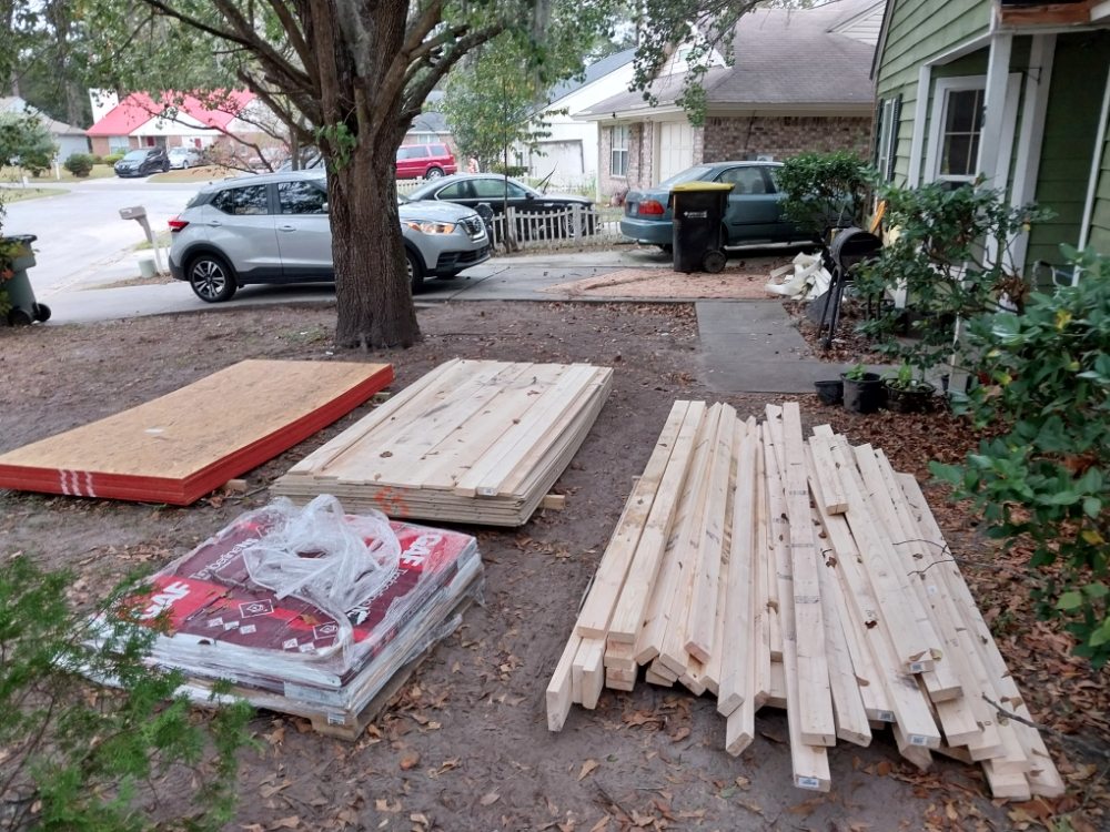 Slide of UPSCALE LIVING