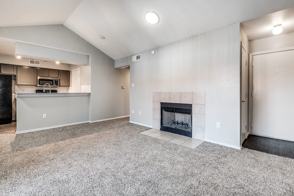 BELLA VIA APARTMENTS Updated September 2024 38 Photos 350 Shady