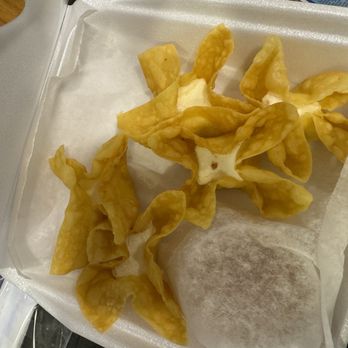Thai Excellente Restaurant - Cream cheese wontons. They are aiite. Kind of barebones and too simple to be honest. - Thai Near Me - El Monte, California Thai Excellente Restaurant - Cream cheese wontons. They are aiite. Kind of barebones and too simple to be honest. - Thai Near Me - El Monte, California