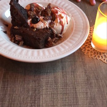 Tavern On State - Brownie sundae with luxardo cherry, vanilla ice cream & candied pecans - American Near Me - New Haven, Connecticut Tavern On State - Brownie sundae with luxardo cherry, vanilla ice cream & candied pecans - American Near Me - New Haven, Connecticut