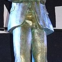 Club Atlético All Boys - Estatua de Pepe Romero, en su pose mas característica.