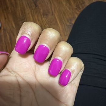 Five Star Nails & Spa - Polish not all the way to cuticles looks like I need a fill - Nail Salons Near Me - Sacramento, California