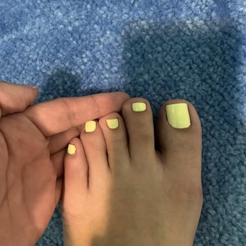Dahlia Nails & Spa - The second toe after the thin is crooked. - Nail Salons Near Me - Astoria, New York Dahlia Nails & Spa - The second toe after the thin is crooked. - Nail Salons Near Me - Astoria, New York