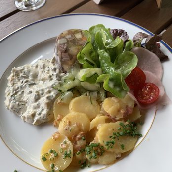 Restaurant Auf Schönburg - Salad - Rindfleisch Gemüsesülze - German Near Me - Oberwesel, RP