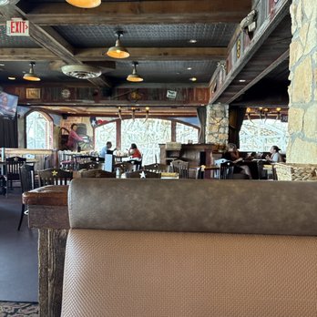Saltgrass Steak House - Rustic Texas decoration - Steakhouses Near Me - Kemah, Texas Saltgrass Steak House - Rustic Texas decoration - Steakhouses Near Me - Kemah, Texas