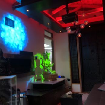 Chicago TV Installer - Boris and his team. 5 stars service !  Alway pick up my call when I have questions.  Great service ! - Home Theatre Installation Near Me