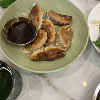 Ha Long Bay - AP8. Dumplings - pork pan-fried - Vietnamese Near Me - Madison, Wisconsin Ha Long Bay - AP8. Dumplings - pork pan-fried - Vietnamese Near Me - Madison, Wisconsin