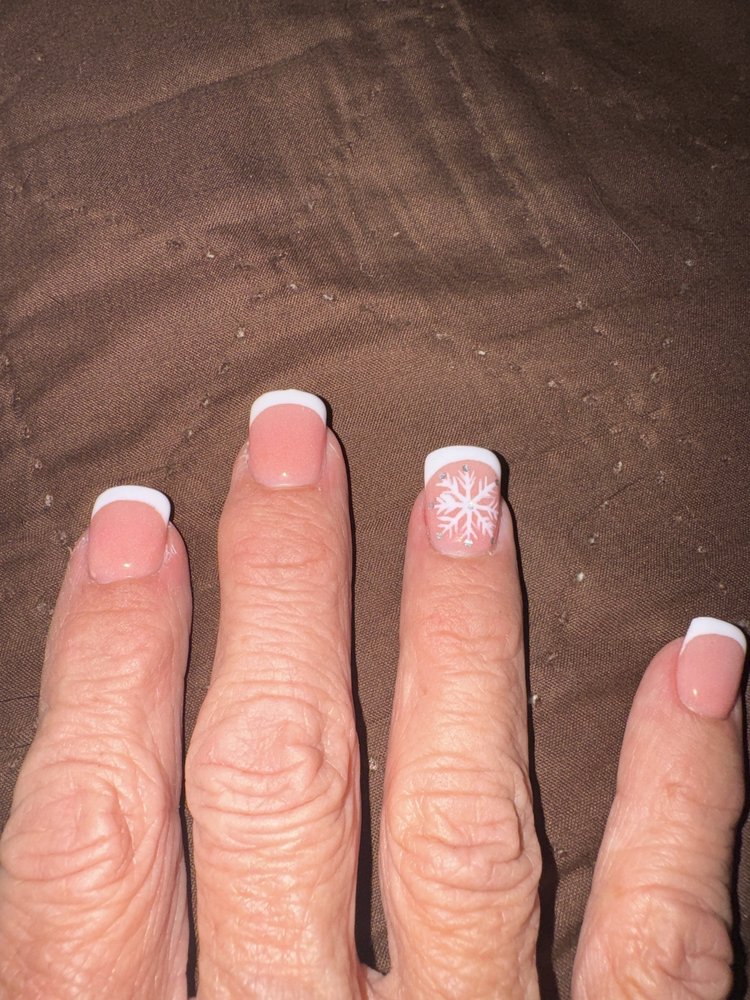Venus Nails Logo