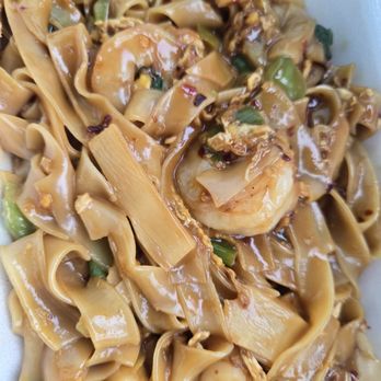 Tiger Bite - Drunken noodles medium heat - Thai Near Me - Broken Arrow, Oklahoma Tiger Bite - Drunken noodles medium heat - Thai Near Me - Broken Arrow, Oklahoma
