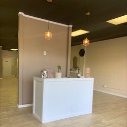 Ren Nail and Waxing studio