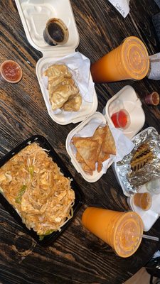 The Silver Lake House (by Leela Thai) by null