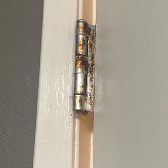 VE Cleaning & Handyman Services - Broken hinge - Handyman Near Me - Anaheim, California VE Cleaning & Handyman Services - Broken hinge - Handyman Near Me - Anaheim, California