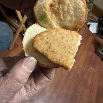 Burger King - See any Mayo? See the lil piece of lettuce. The manager seems to think this is acceptable. She said she would pay for it and not complain. - Fast Food Near Me - Bethel, Pennsylvania